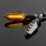 1 coppia di indicatori di direzione sequenziali a LED per moto con freccia DRL, indicatori di direzione ambra a flusso continuo su entrambi i lati.