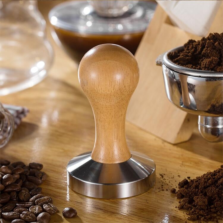 Polvere di caffè integrata con manico in legno massello 12cm