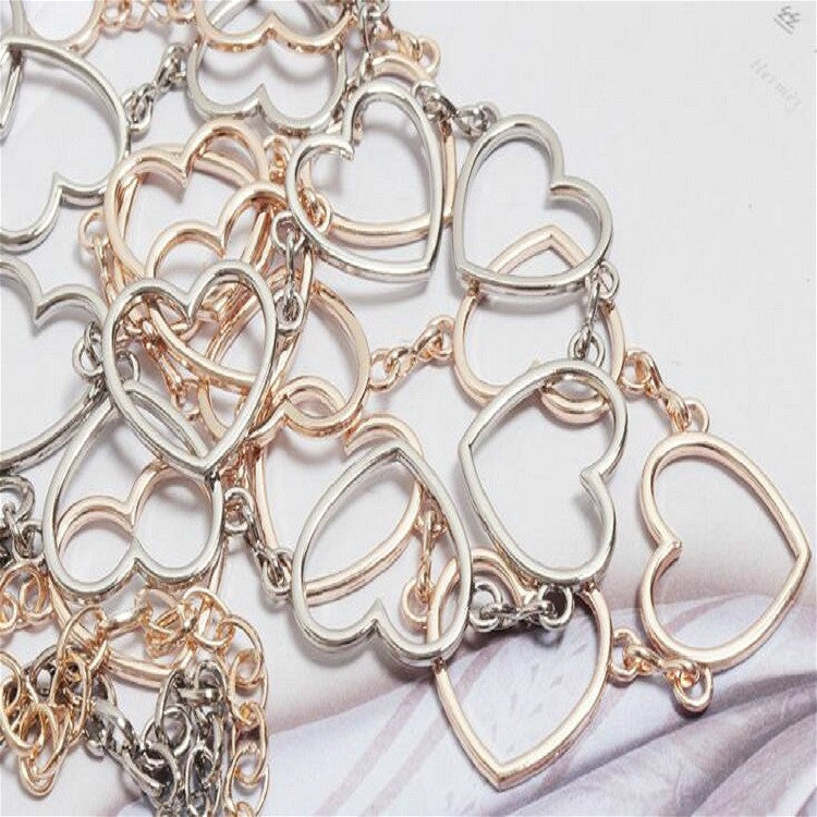 Cintura elegante con catena a cuore in metallo 103 cm