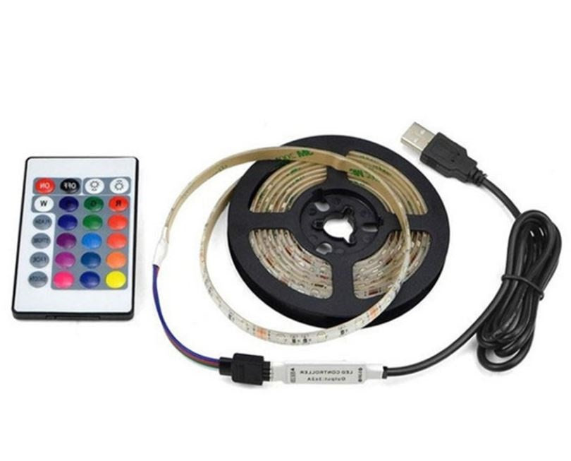 Striscia LED RGB 5m IP65 con cavo di alimentazione USB e telecomando