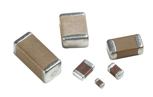 Condensatore ceramico SMD 1000 pF 63V