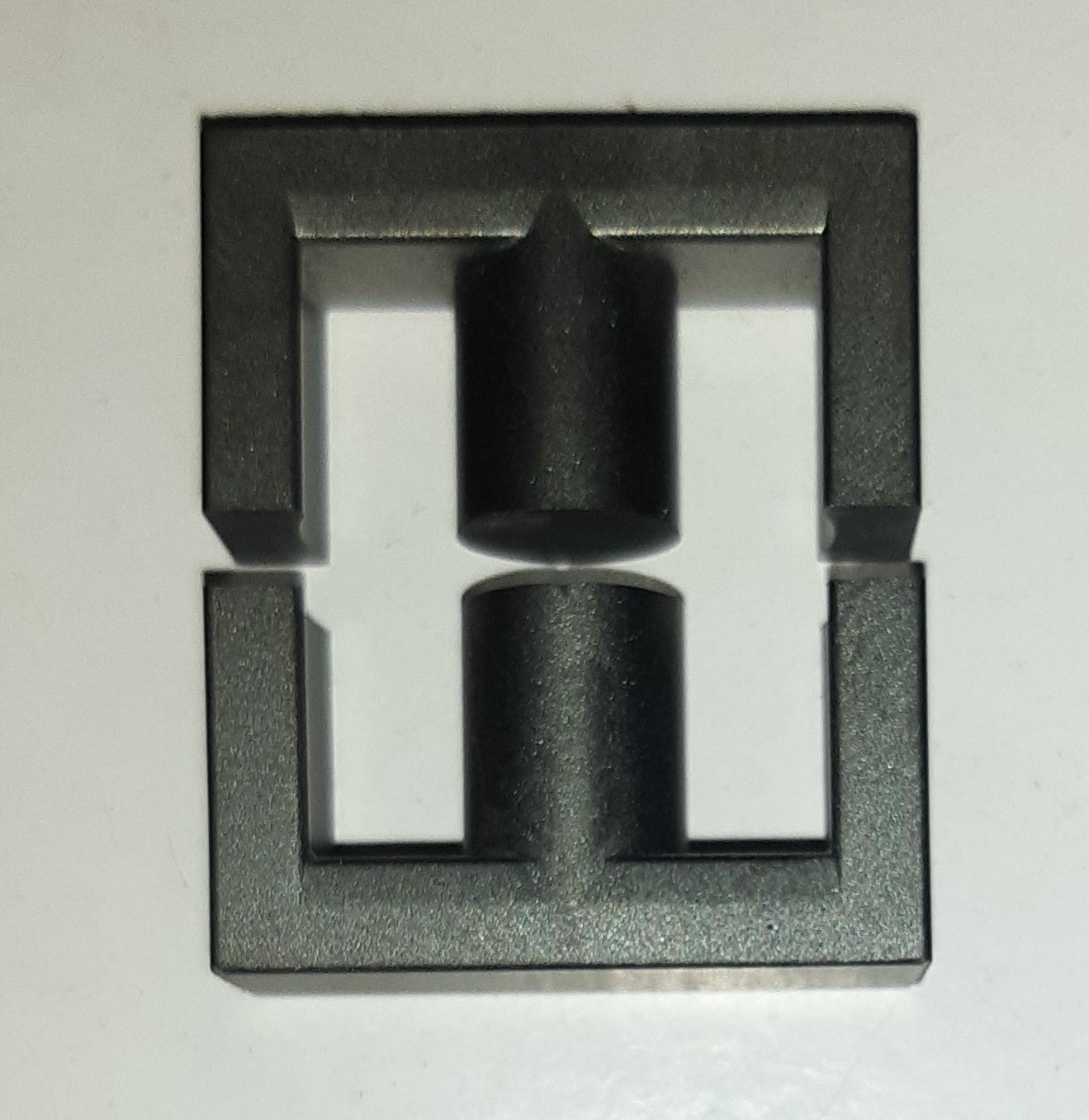 Nucleo in ferrite ER per trasformatore switching, 32 × 29,8 × 9,5 mm