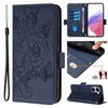 Custodia in pelle antifurto RFID con motivo a rosa in rilievo per Xiaomi Poco X7 Pro 5G / Redmi Turbo 4 5G (blu scuro)
