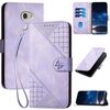Custodia a libro in pelle con motivo a farfalla in rilievo per Kyocera Basio 4 / Kantan Sumaho 2 A001KC con cordino (viola chiaro)