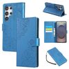 Custodia in pelle con 3 slot per carte di credito e motivo a fiori di rosa per Samsung Galaxy S25 Ultra 5G (blu)