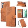 Custodia in pelle con 3 slot per carte di credito e motivo a fiori di rosa per Samsung Galaxy S22+ 5G (marrone)