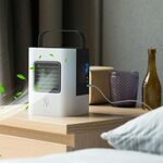 AC-01S Versione aggiornata 2W IDI Portatile Raffreddamento ad evaporazione ad alta efficienza energetica Mini Ventola per condizionamento d'aria Purificatore d'aria con 3 modalità di velocità e display a LED e maniglia per casa, ufficio, campeggio (nero)