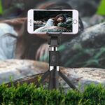 Treppiede per selfie stick con otturatore Bluetooth pieghevole 2 in 1 per iPhone e telefoni Android (nero)