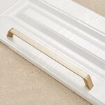 9009-224 Maniglia in lega di zinco per armadio a cassetti con maniglia per porta moderna semplice (oro)