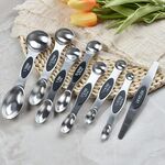 2 set 8-in-1 Set di cucchiaio di misurazione in acciaio inox a doppia testa magnetico (nero)