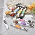 2 set 8-in-1 Set di cucchiaio in acciaio inox per misurino a doppia testa magnetico (colorato)
