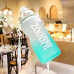 2000ml sfumato glassato colorato grande capacità sport acqua tazza di acqua all'aperto bottiglia di acqua di paglia portatile (bianco verde)