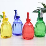 Ugello per irrigatore in plastica per spruzzatore di fiori da 500 ml per flacone spray per acqua di piante (colore casuale)