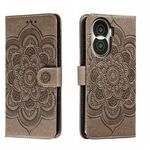 Custodia in pelle per telefono con motivo in rilievo Sun Mandala per Honor X40i (grigio)