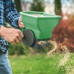 Spargisemi azionato manualmente per fertilizzanti, sale, scioglimento del ghiaccio, giardini, prati, piccole aziende agricole