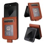 Per Samsung Galaxy Z Flip6 5G Custodia multifunzionale in pelle con chiusura orizzontale con tre slot per schede (marrone)