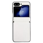 Per Samsung Galaxy Z Flip6 Custodia per telefono con texture in pelle tinta unita con asse magnetico integrato (bianco)
