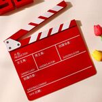 Tavola da regista in legno per riprese video, film, scene cittadine, fotografia, oggetti di scena, stile: grande rosso