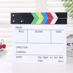 Tavola da regista in legno per riprese video, film, scene cittadine, fotografia, oggetti di scena, stile: grande P colorato bianco