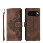 Custodia a portafoglio in pelle con fiori in rilievo per Google Pixel 9 Pro (marrone)