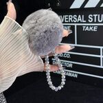 Catena per telefono con ciondolo a forma di palla di pelo (grigio)