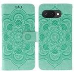 Custodia in pelle per telefono con motivo in rilievo Sun Mandala per Google Pixel 9a (verde)