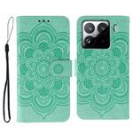 Custodia in pelle con motivo a rilievo Sun Mandala per Xiaomi 15 Pro (verde)