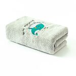 Asciugamano ricamato in cartone animato in pile di corallo Asciugamano assorbente morbido ispessito per bambini (grigio)