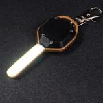 Mini portachiavi tascabile da 2 pezzi Torcia da esterno con portachiavi a luce bianca a LED