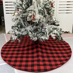 Ornamenti natalizi Scena festiva con grembiule albero di Natale decorazione fondo albero (scacchi neri rossi)