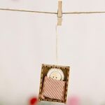 9 pezzi Forniture per feste di Natale Scatola di legno Ciondolo per bambola piccola Regalo per bambini Ciondolo per albero piccolo per bambola (polvere di pesca)