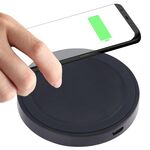 Pad di ricarica wireless standard QI universale (nero)