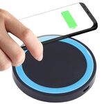 Pad di ricarica wireless standard del QI universale (nero + blu)