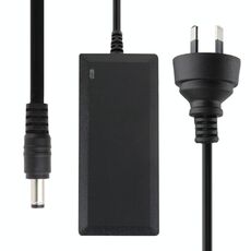 AU Plug 12V 3A / 4 canali DVR Adattatore di alimentazione CA, punte di uscita: 5,5 x 2,5 mm