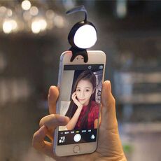 Per Smart Phone Self Light con gancio, Per iPhone, Galaxy, Huawei, Xiaomi, LG, HTC e altri smartphone (nero)