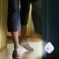Mini luce notturna da soffitto a induzione di movimento del corpo umano a luce bianca, Lampade da parete per portico per armadi / camera da letto / bagno / soggiorno, distanza sensore: 2-3 m (bianco)
