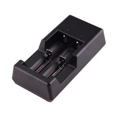 Caricabatteria intelligente TOMO V6-2 USB con indicatore luminoso per 18650/18500/17650/16340/14500/10500 batteria agli ioni di litio / batteria AA / AAA