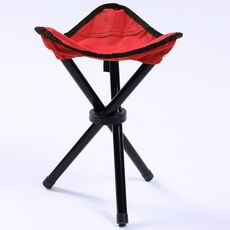 Escursionismo Outdoor Campeggio Pesca Sgabello pieghevole Sedia triangolare portatile Carico massimo Sedia pieghevole 100 kg Dimensioni: 22 x 22 x 31 cm (rosso)