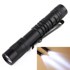 Mini torcia con clip a torcia a forma di penna a LED, dimensioni: 9,1 cm
