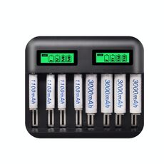 Caricabatteria USB a 8 slot 5V 2A per batterie AA e AAA e C / D, con display LCD