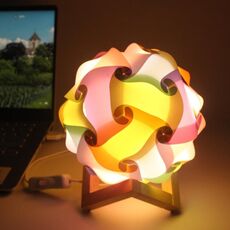 Lampada da comodino per camera da letto creativa Lampada da notte per camera romantica rotonda USB con base in legno, stile: kit materiale fai da te (colorato)