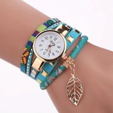 Orologio con bracciale al quarzo da donna con pendente a forma di foglia (azzurro cielo)