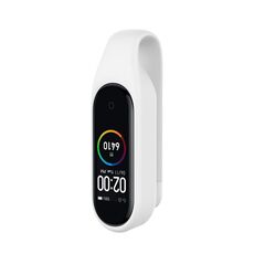 Per Xiaomi Mi Band 7/6/5/4 Custodia per orologio in silicone con clip in lamiera d'acciaio (bianca)