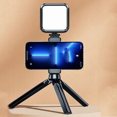 Lampada di riempimento live per telefono portatile da tavolo Mini luce tascabile Lampada di riempimento per fotocamera, stile: RGB a colori con treppiede + stivali caldi + clip