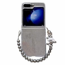 Per Samsung Galaxy Z Flip6 PC Fibbia laterale + Increspature Custodia per telefono a copertura totale in carta glitterata con braccialetto (Argento)