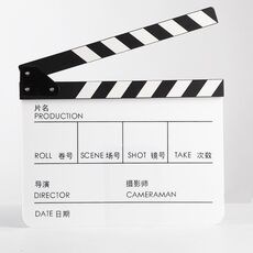 Tavola da regista in legno per riprese video, film, scene cittadine, fotografia, oggetti di scena, stile: con piccolo cinese bianco