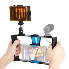 PULUZ 2 in 1 Vlogging Live Broadcast LED Selfie Light Smartphone Kit video rig con testa per treppiede Cold Shoe per iPhone, Galaxy, Huawei, Xiaomi, HTC, LG, Google e altri smartphone (blu)