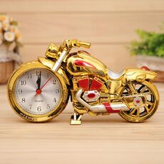Sveglia con puntatore in plastica per camera da letto, sveglia per motocicletta, dimensioni: 23 * 13 * 6 cm (oro, rosso)
