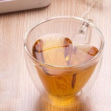 Tazze da tè trasparenti resistenti alla tazza di vetro a doppia parete a forma di cuore (240 ml)