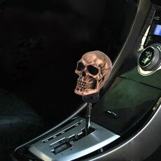 Pomello del cambio manuale o automatico a forma di testa di teschio universale adatto per tutte le auto